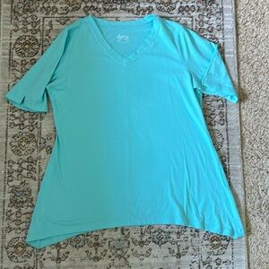 Women’s Aqua tunic top in size M by d&co.